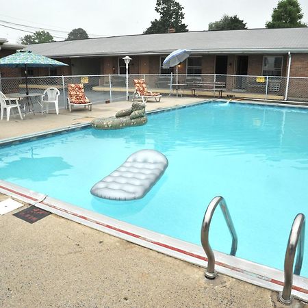 Dutch Motel By Oyo Near Hershey Park Палмира Екстериор снимка